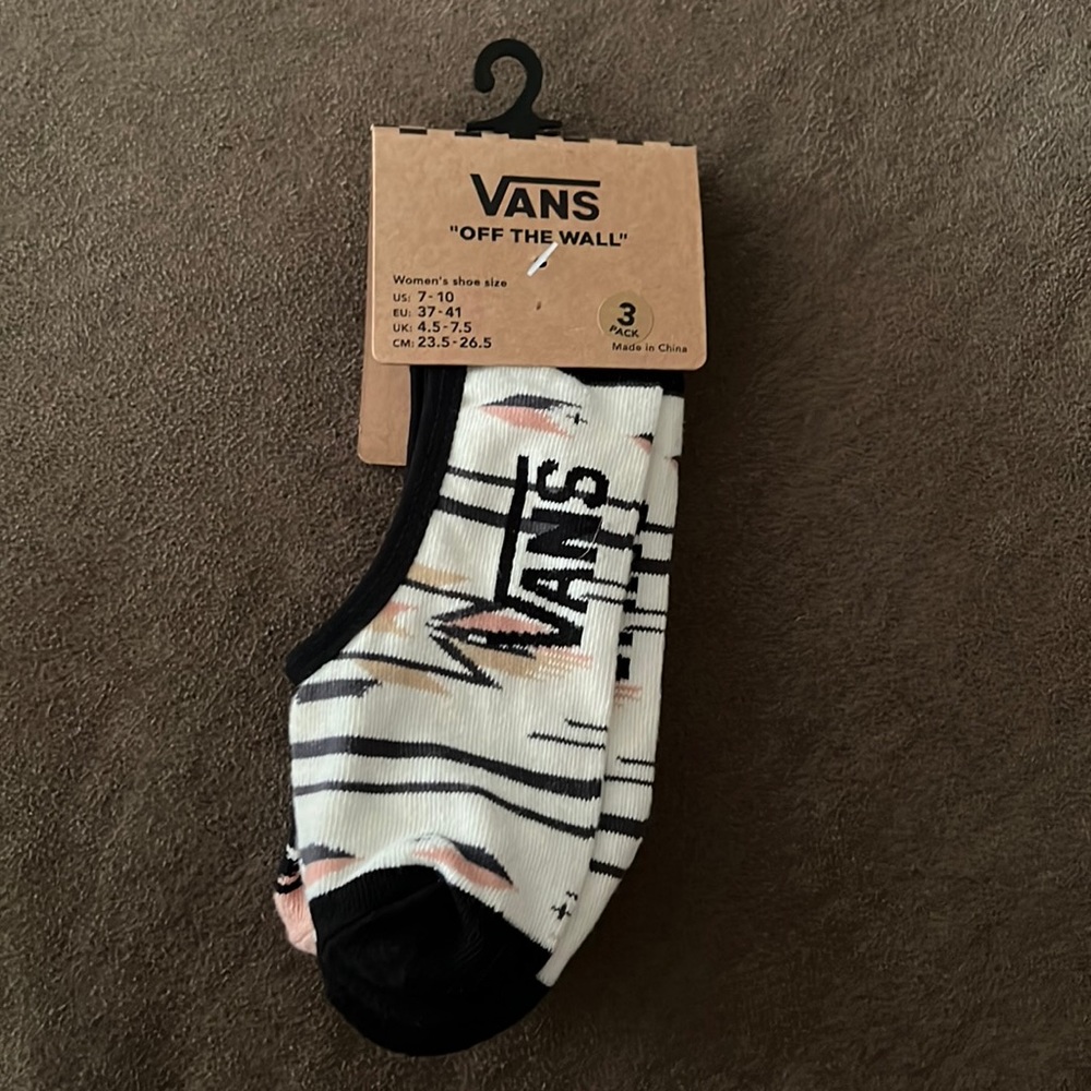 Vans no show socks 3 pack NWT size 7-10 Wms